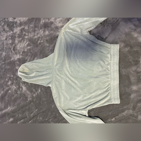 Green Velour Cropped Sweater - Picture 5 of 5